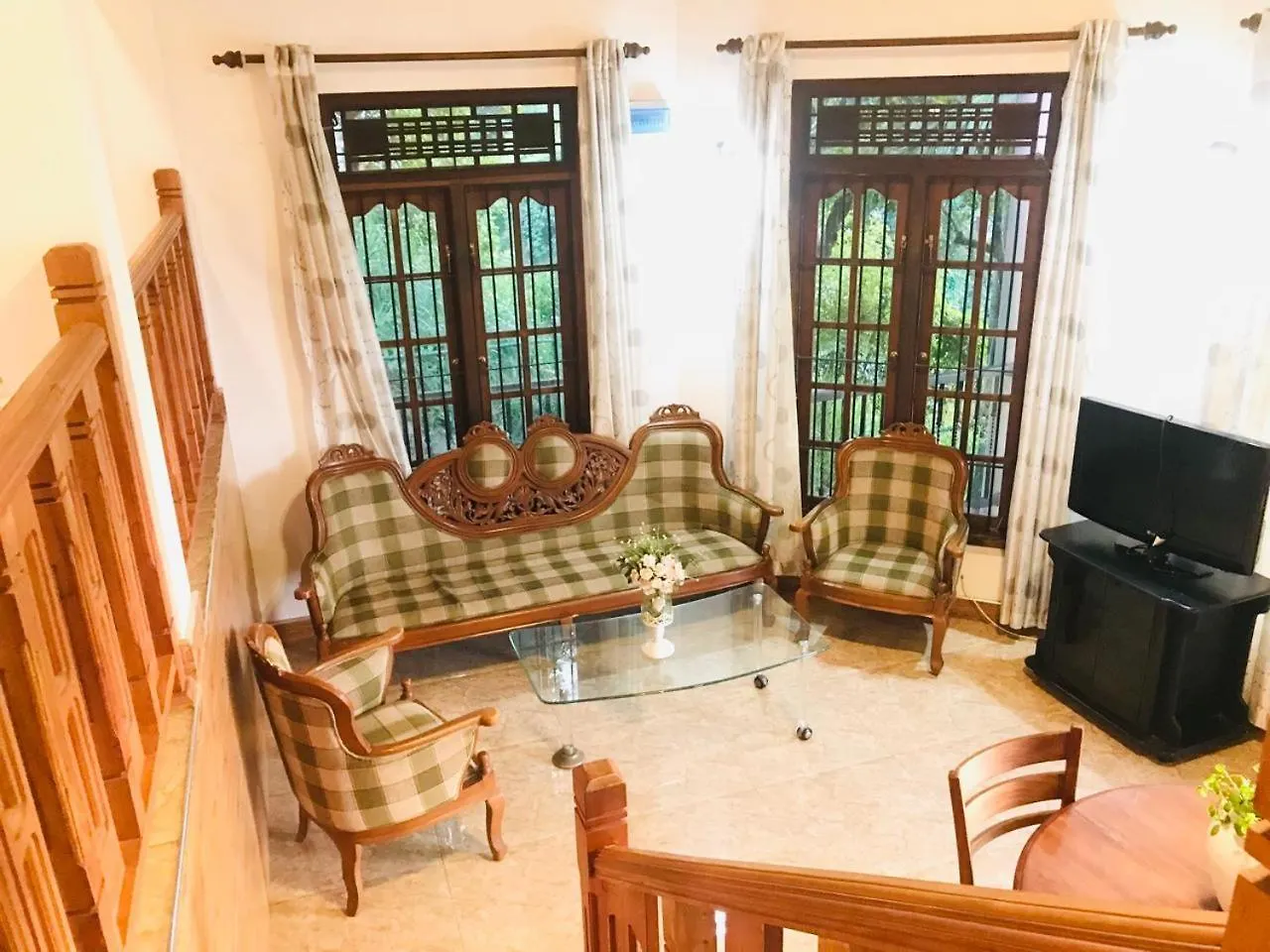 Laaya Kandy 0*,
